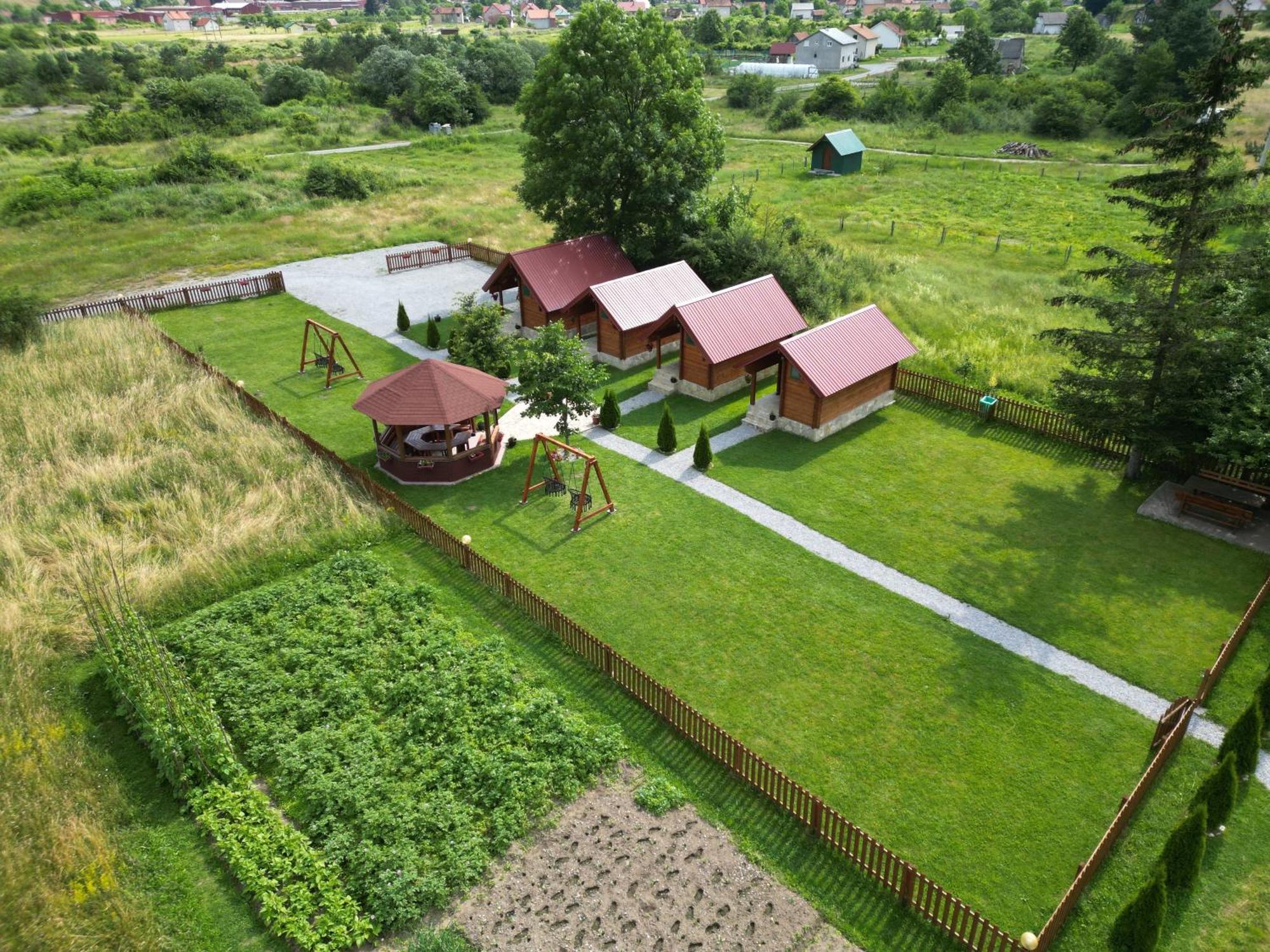 Tara Valley Eco Lounge โมจโคแวก ภายนอก รูปภาพ
